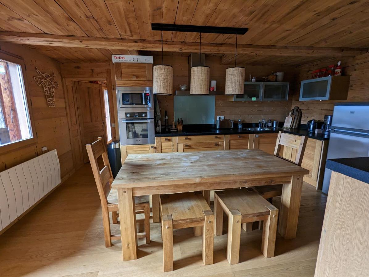 Bas De Chalet Au Coeur Des Aravis, Entre Lac Et Montagne Saint-Jean-de-Sixt Kültér fotó