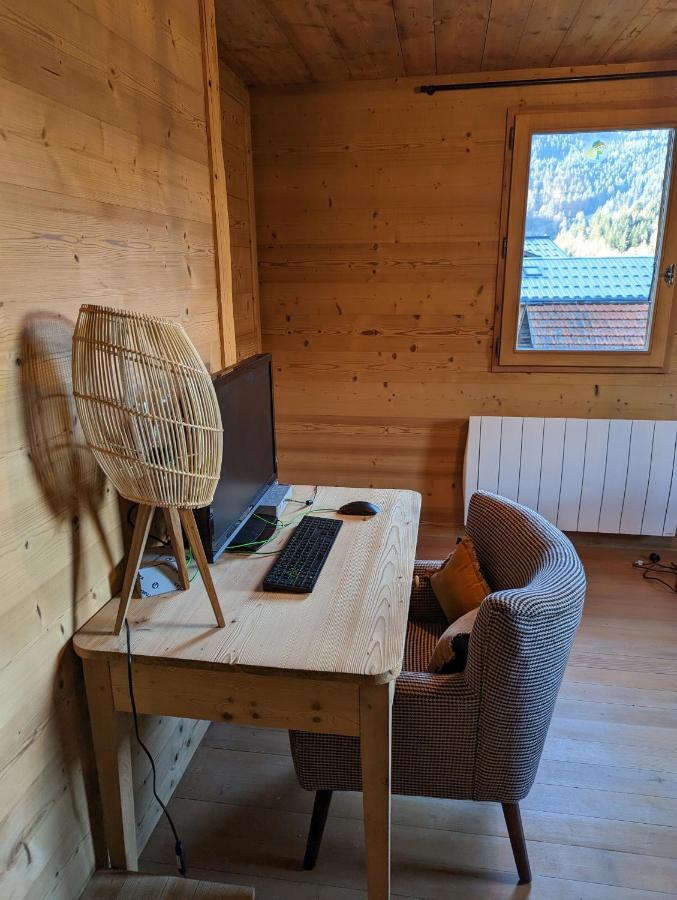 Bas De Chalet Au Coeur Des Aravis, Entre Lac Et Montagne Saint-Jean-de-Sixt Kültér fotó