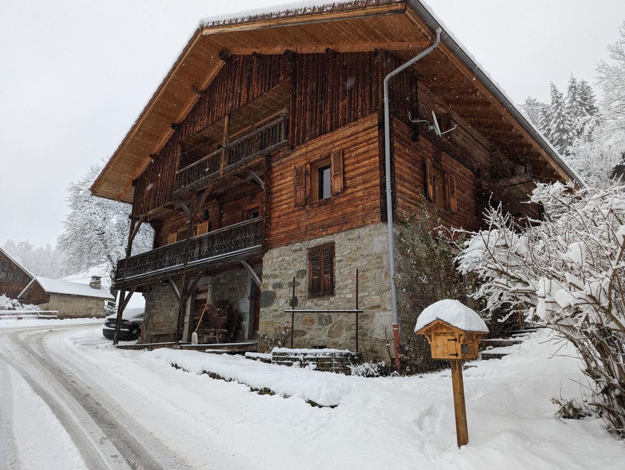 Bas De Chalet Au Coeur Des Aravis, Entre Lac Et Montagne Saint-Jean-de-Sixt Kültér fotó